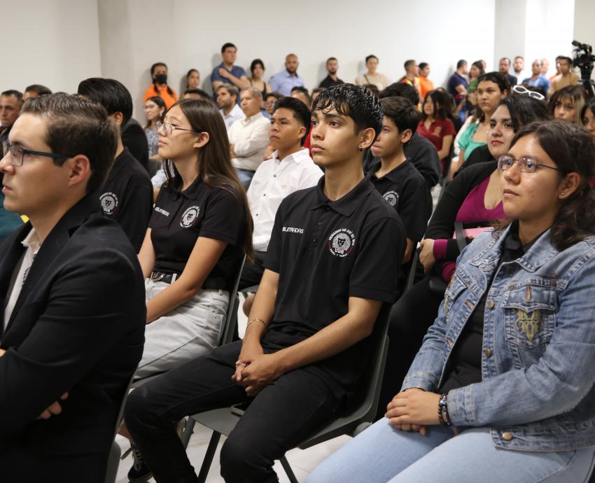 Inauguran auditorio Raúl Padilla López en Preparatoria de San José del Valle, en Tlajomulco