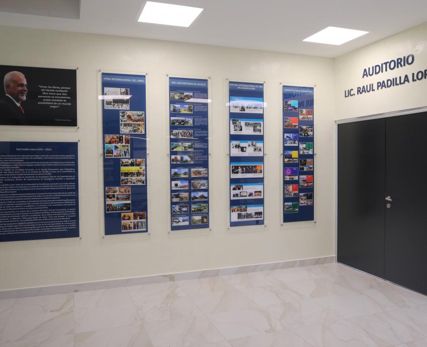 Inauguran auditorio Raúl Padilla López en Preparatoria de San José del Valle, en Tlajomulco