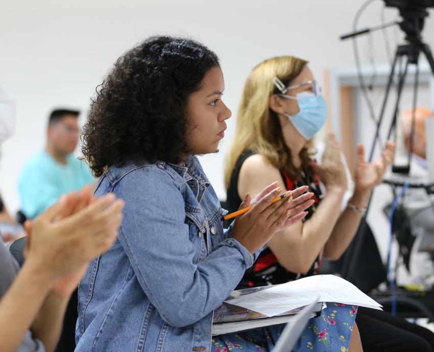 Regular entornos digitales en favor de los derechos de las audiencias, el desafío