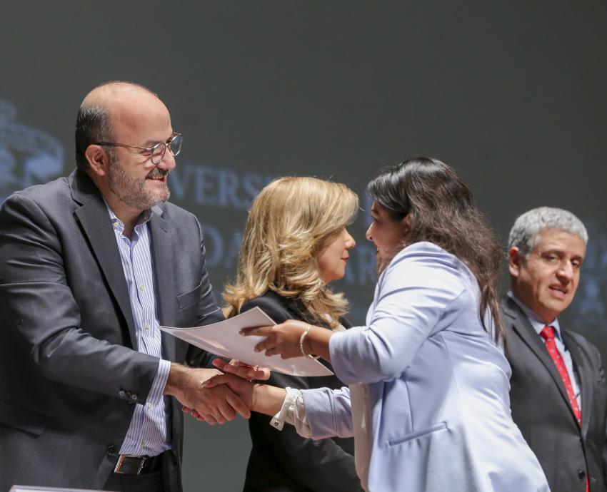 Reciben mil 234 académicos de la UdeG su definitividad 