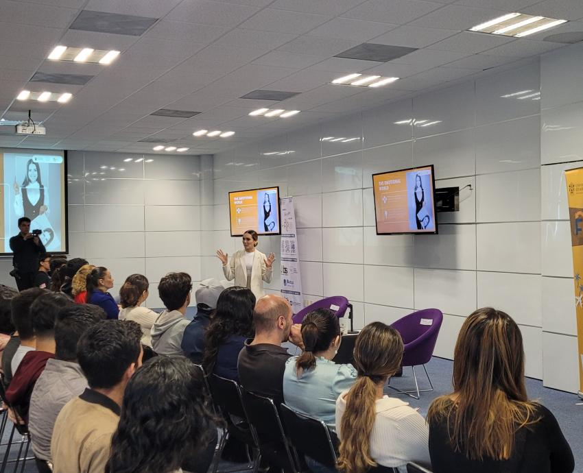 Fomenta CGAI práctica de lenguas extranjeras con “Back to school”