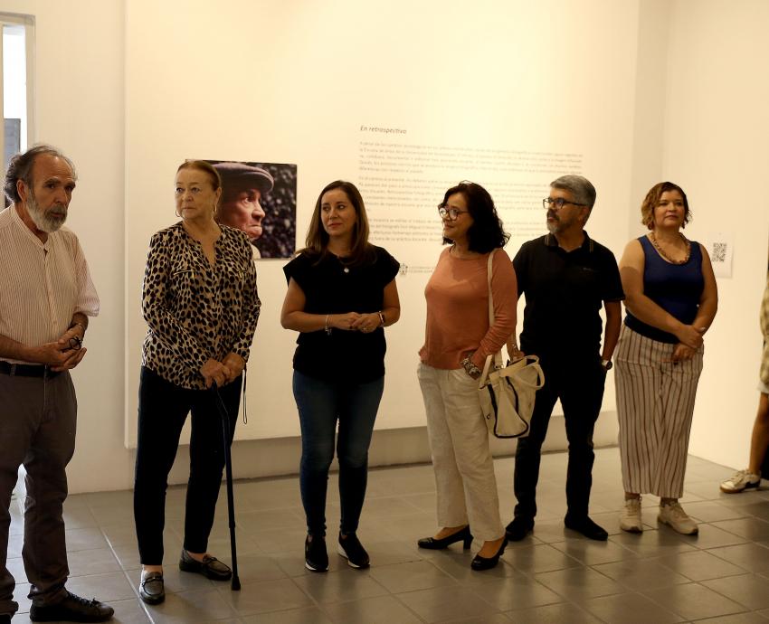 Inauguran “En retrospectiva”, obra fotográfica de maestros de la Escuela de Artes