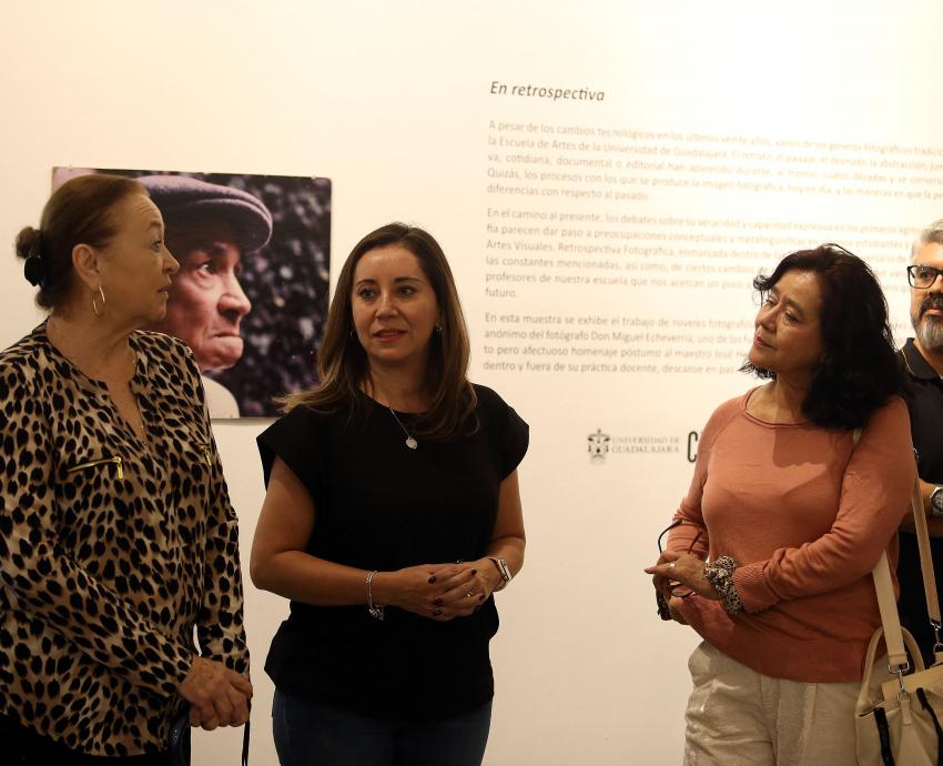 Inauguran “En retrospectiva”, obra fotográfica de maestros de la Escuela de Artes