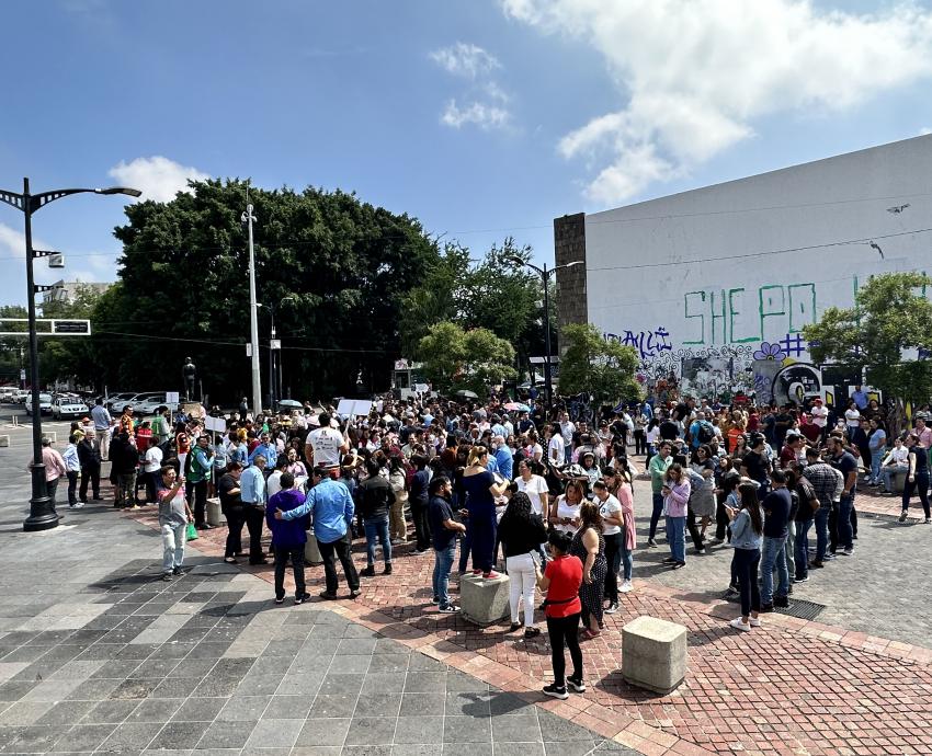 Evacúan edificios de UdeG tras los sismos con epicentro en la Costa Sur de Jalisco