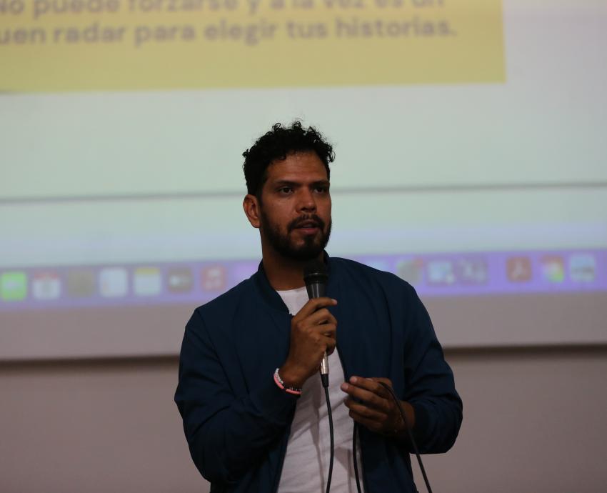 La importancia de contar historias en el podcast periodístico