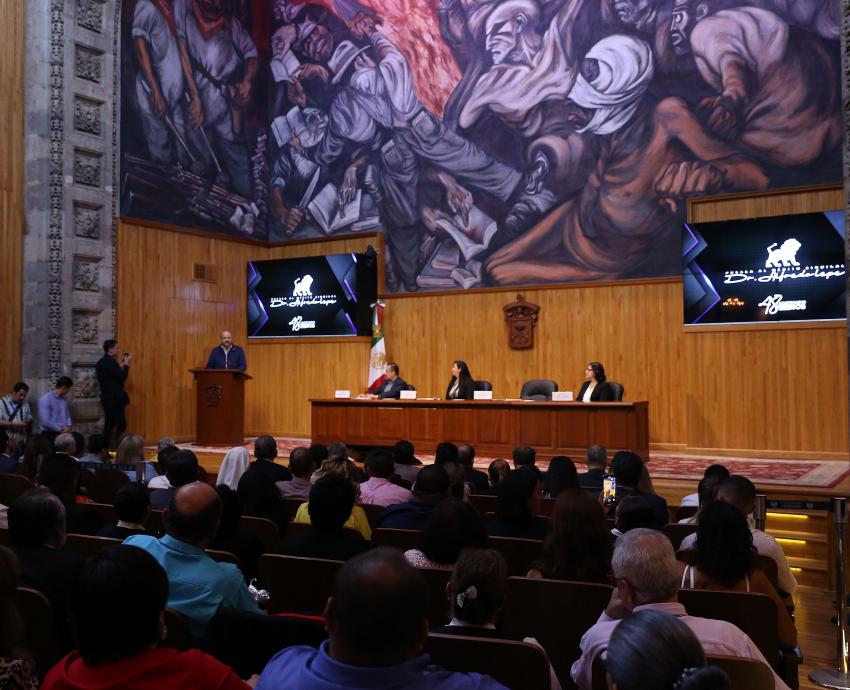 Entrega Rector General reconocimientos a 80 trabajadoras y trabajadores del HCG