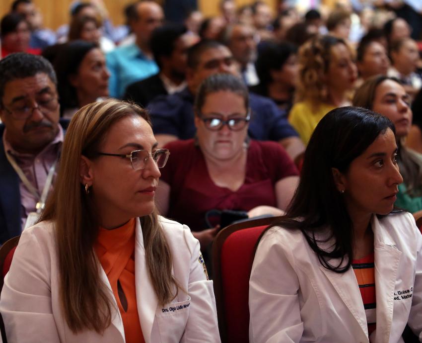 Entrega Rector General reconocimientos a 80 trabajadoras y trabajadores del HCG