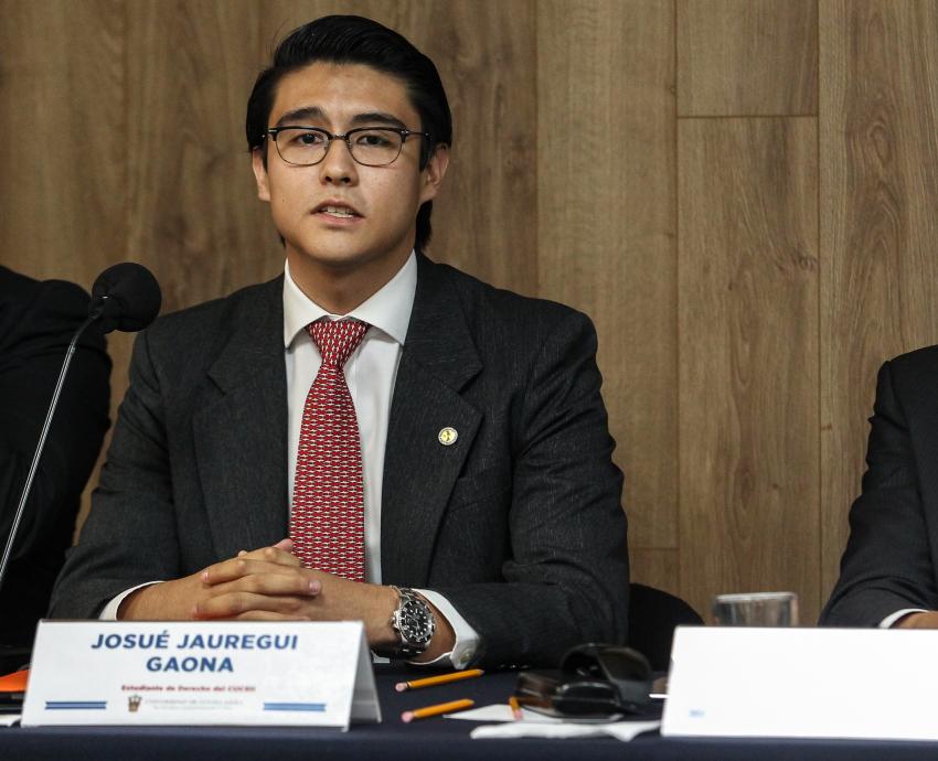 Estudiantes del CUCSH ganan concursos universitarios de litigios de la UNAM y Acodi