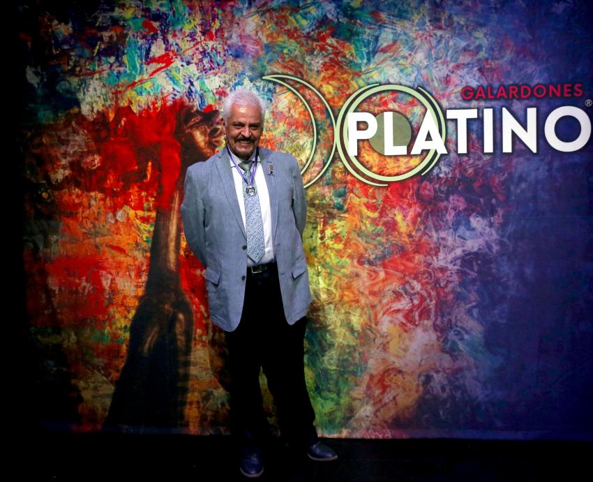 Entregan medallas a nominados de la primera edición “Galardones Platino en Guadalajara”
