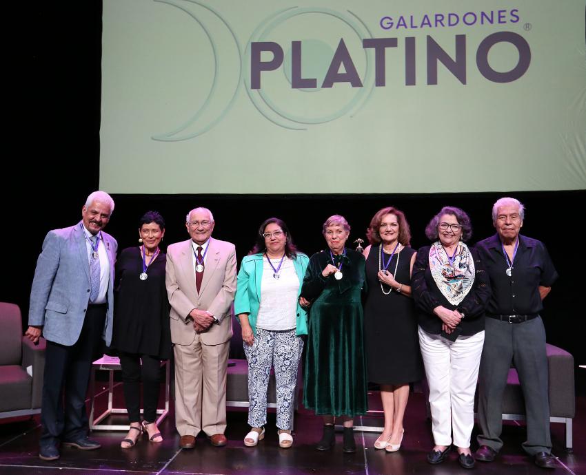 Entregan medallas a nominados de la primera edición “Galardones Platino en Guadalajara”