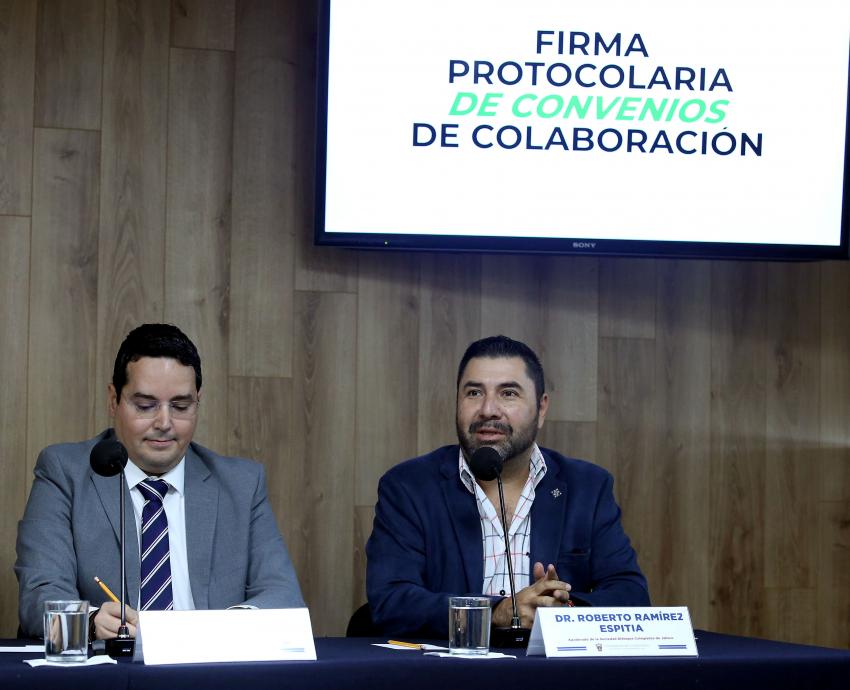 Firma UdeG acuerdos de colaboración con colegios de administradores y biólogos