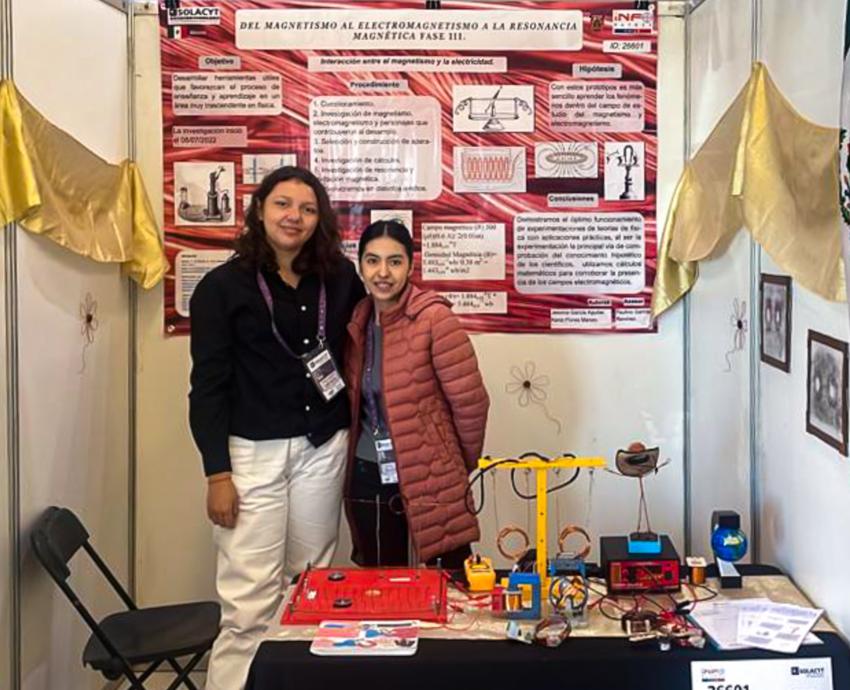 Estudiantes de Preparatoria de Jocotepec ganan medalla de plata en Infomatrix Chile