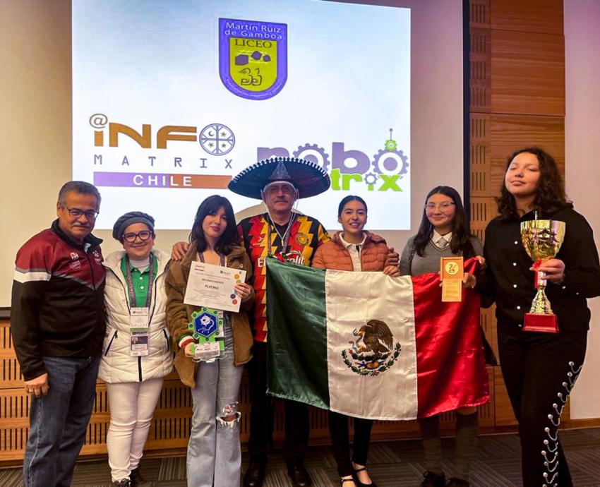 Estudiantes de Preparatoria de Jocotepec ganan medalla de plata en Infomatrix Chile
