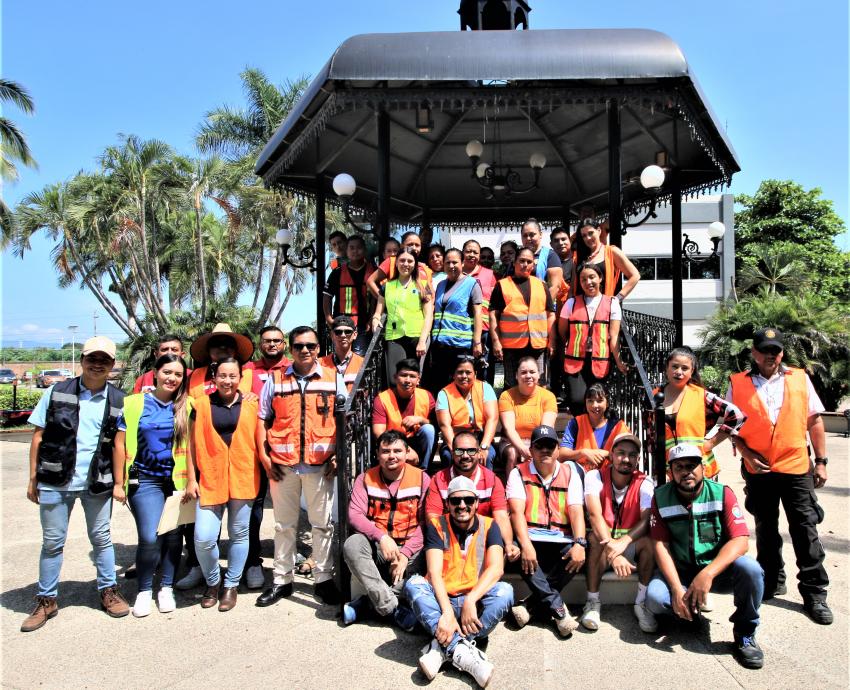 UdeG evacúa a 190 mil personas de sus instalaciones en todo Jalisco