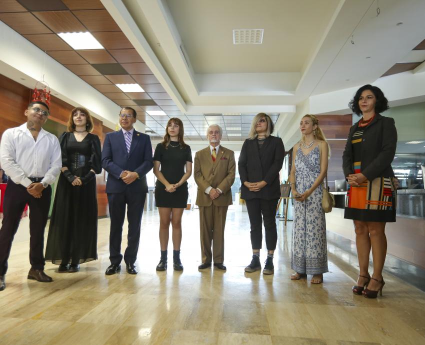 Inauguran “Una ventana a tus sueños”, exposición de artistas universitarios