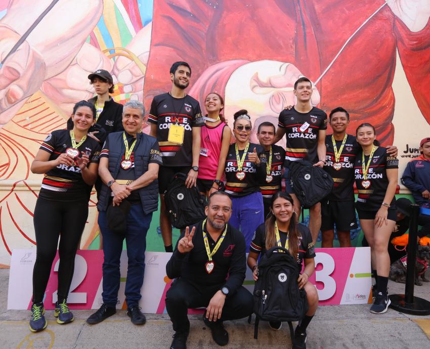 Corren en manada 400 participantes en la primera carrera 3K CUTlaquepaque