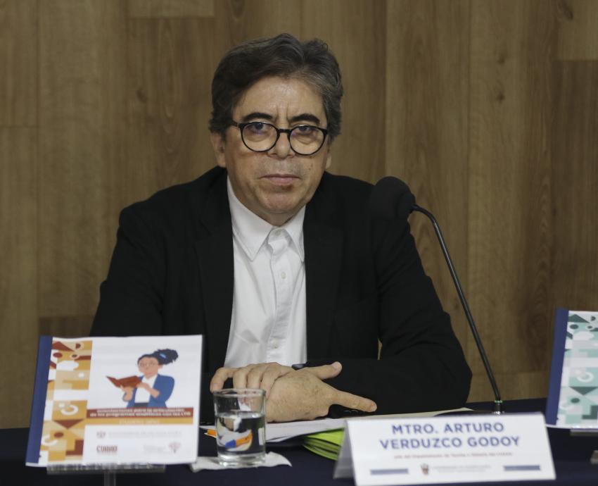 Presenta UdeG orientaciones en torno a los libros de texto gratuitos para escuelas primarias