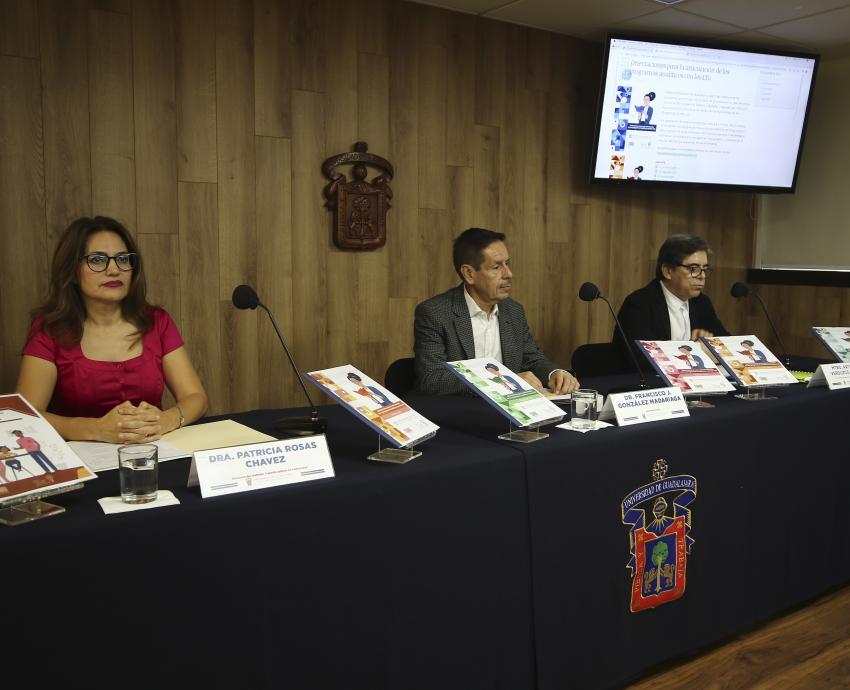 Presenta UdeG orientaciones en torno a los libros de texto gratuitos para escuelas primarias