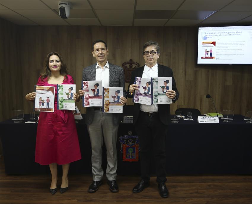 Presenta UdeG orientaciones en torno a los libros de texto gratuitos para escuelas primarias