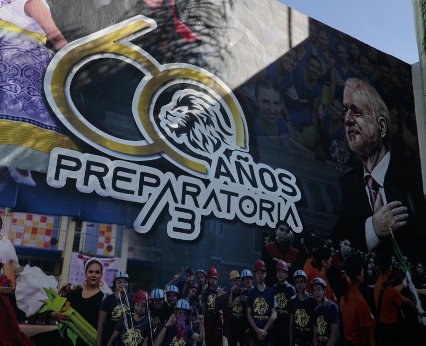 Festejan autoridades de la UdeG el aniversario 60 de la Preparatoria 3