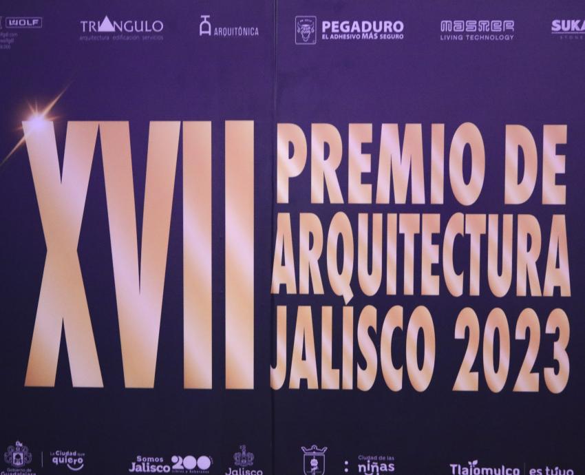 Reconocen 75 años de la enseñanza de la arquitectura en la UdeG