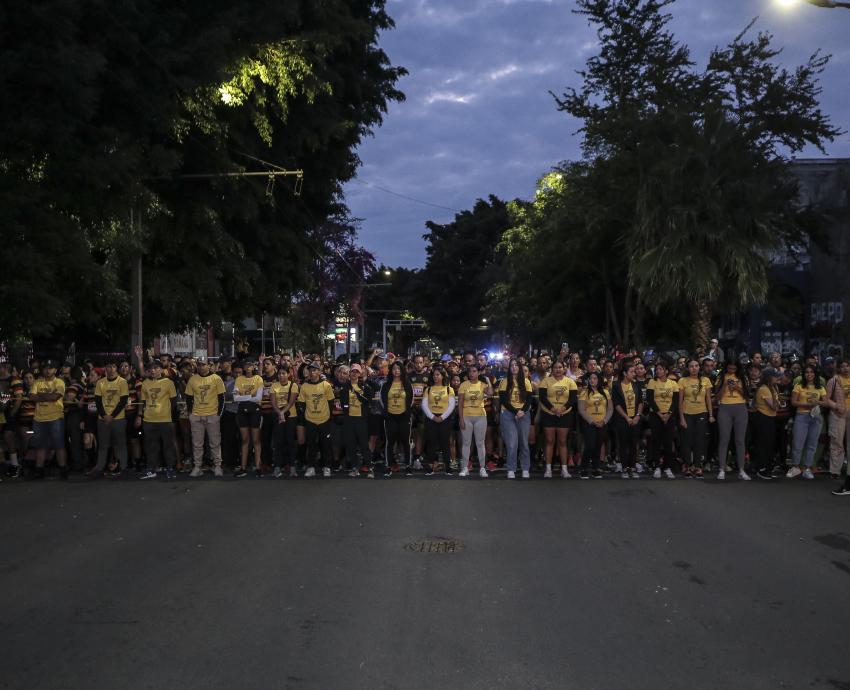 Disfrutan 10 mil corredores la séptima Carrera Leones Negros