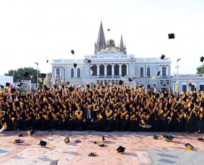 Rector General apadrina a generación de Abogados 2018 B-2023 A del CUTonalá