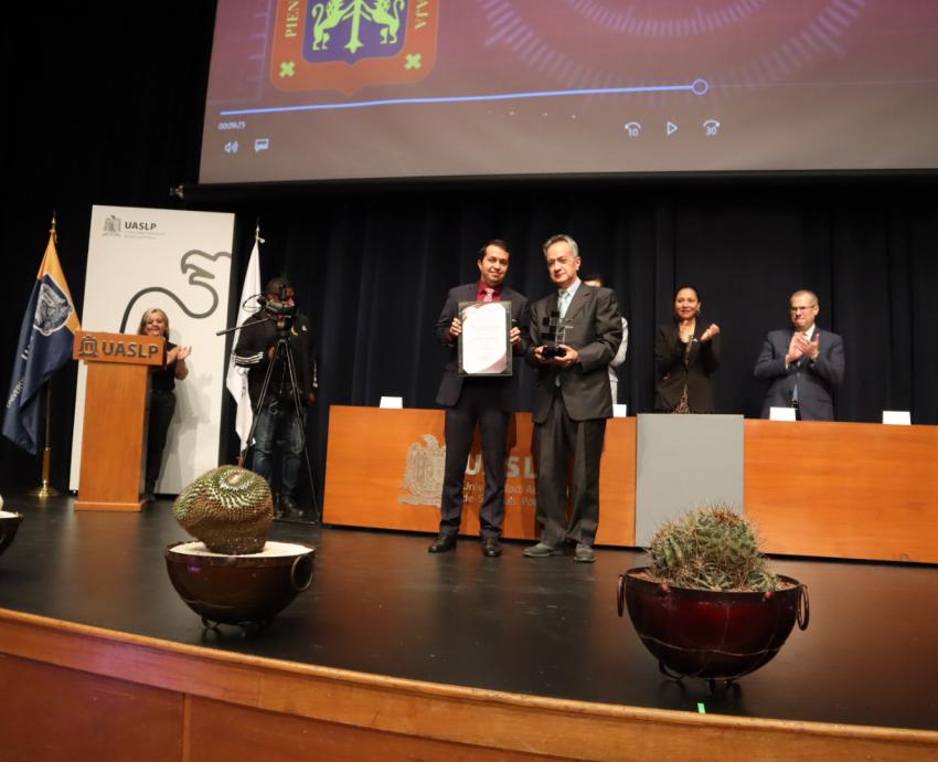 Módulo Virtual de Tutorías de UDGVirtual logra Reconocimiento ANUIES-TIC 2023