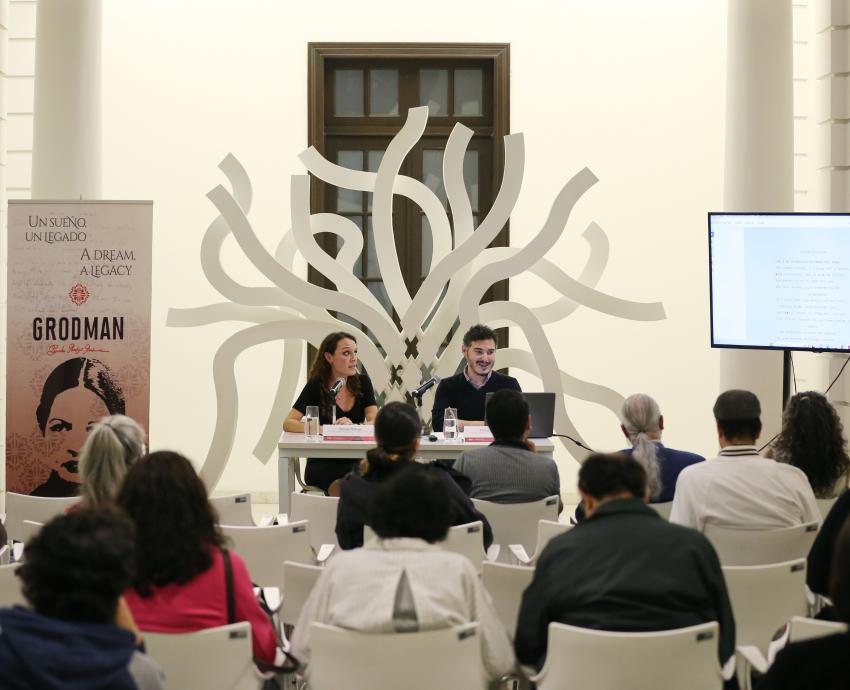 Presentan catálogo de la muestra “Ars poetica” del MUSA