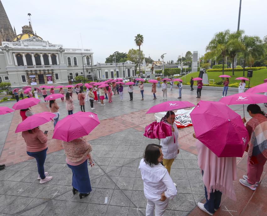 UdeG se suma a la conmemoración de la lucha contra el cáncer de mama
