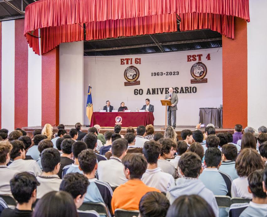 Los tesoros de la Biblioteca Juan José Arreola llegan a la Secundaria Técnica No. 4