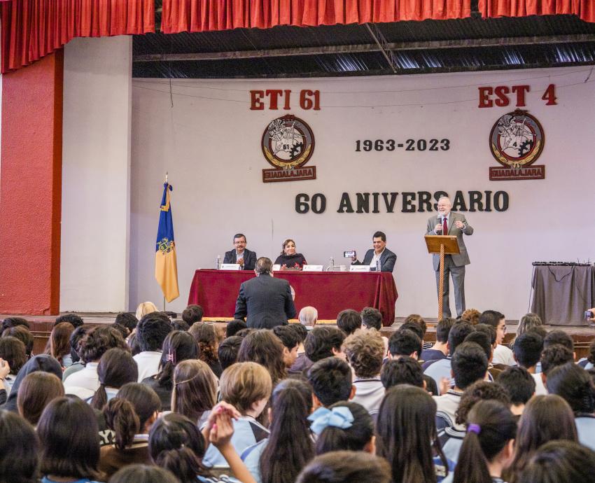 Los tesoros de la Biblioteca Juan José Arreola llegan a la Secundaria Técnica No. 4
