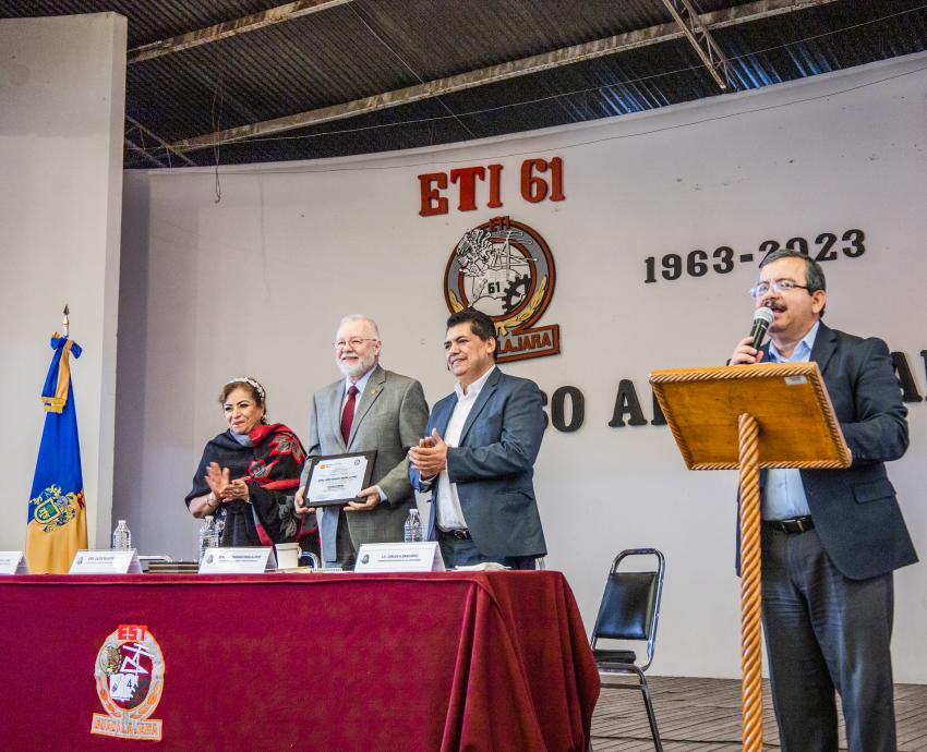 Los tesoros de la Biblioteca Juan José Arreola llegan a la Secundaria Técnica No. 4