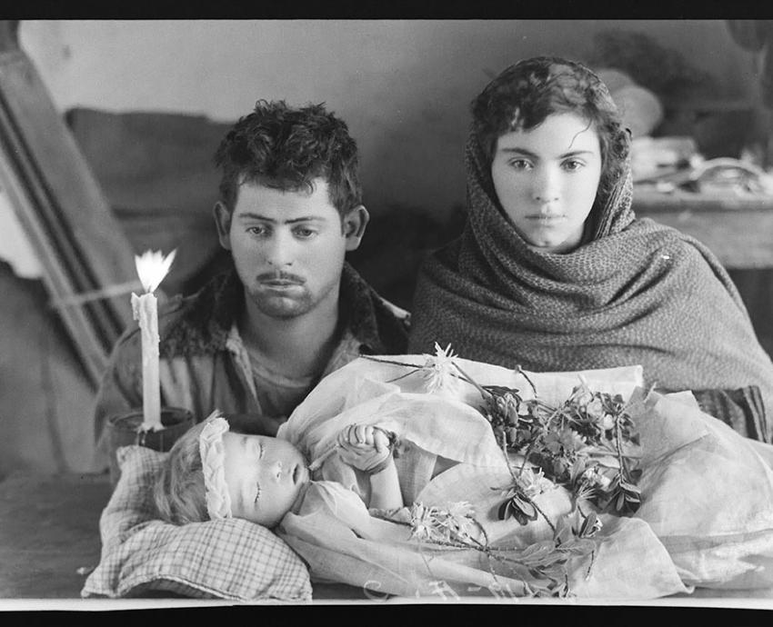 Egresado del CUAAD exhibe fotografías de “angelitos” de Los Altos de Jalisco 