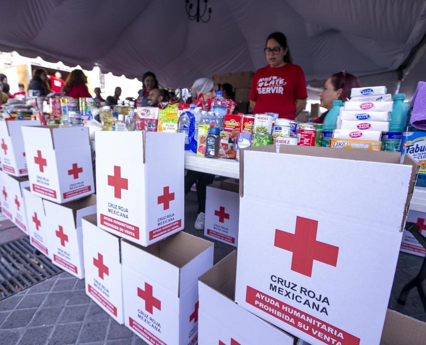 UdeG recolecta poco más de 46 toneladas de víveres para damnificados por el huracán “Otis”