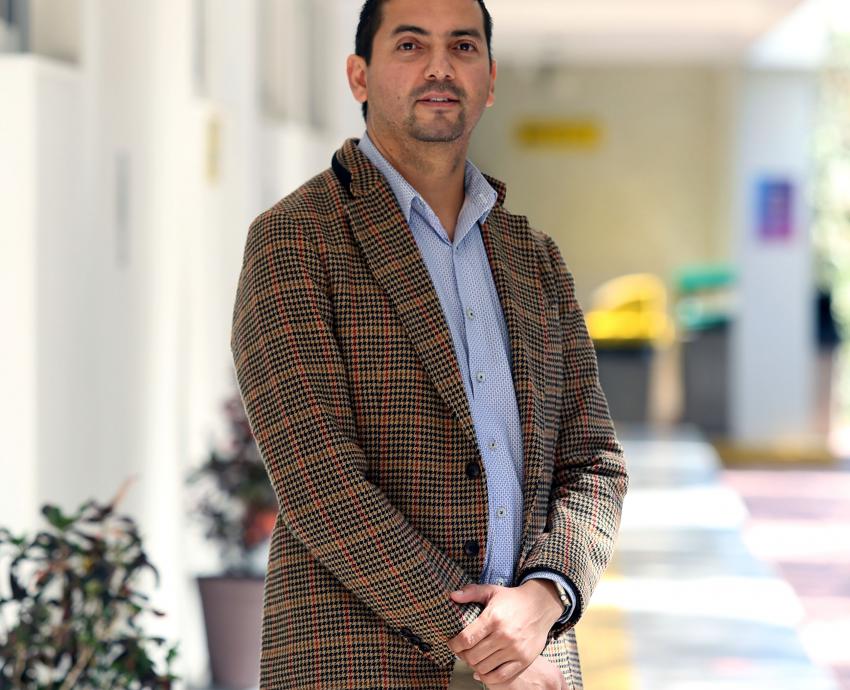 Reconocen al doctor José Angel Regla con Premio Jalisco 2023 en el ámbito Científico