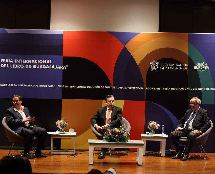 Analizan en FIL ejercicio y autonomía de los poderes del Estado