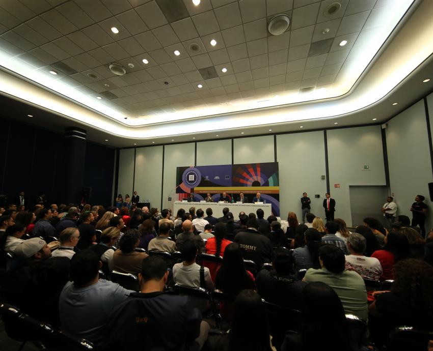 Universidades deben avanzar a la misma rapidez de la tecnología, coinciden rectores 