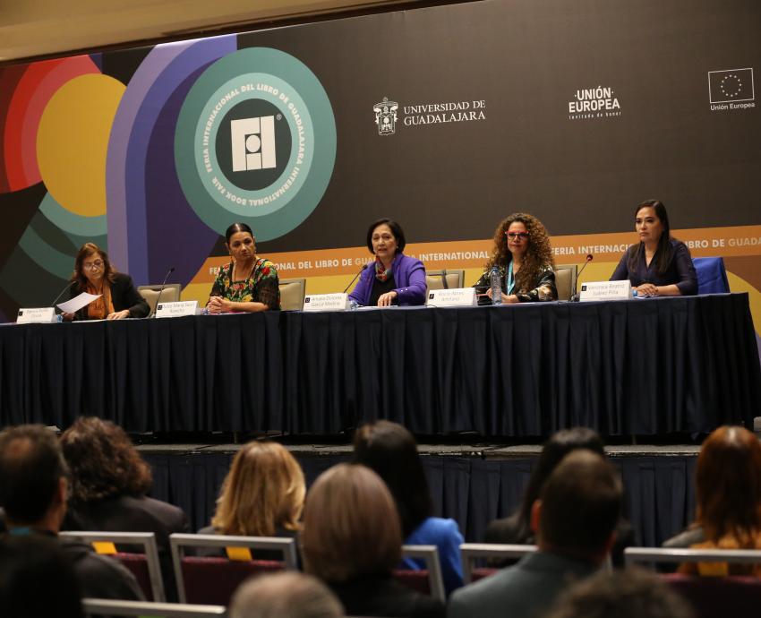 En FIL Pensamiento, mujeres políticas abogan por combate a la pobreza y políticas públicas de cuidados