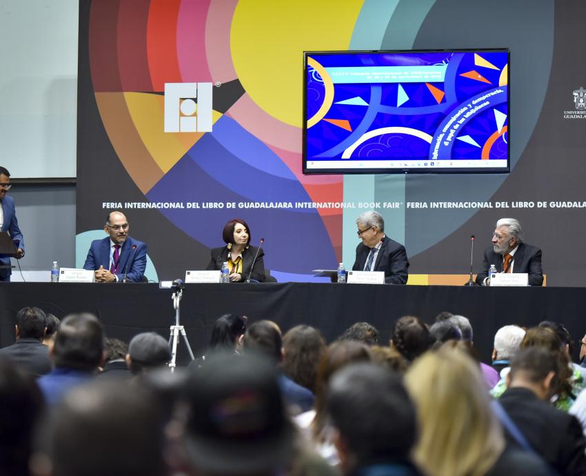 La función de las bibliotecas como instituciones sociales a debate en la FIL 37