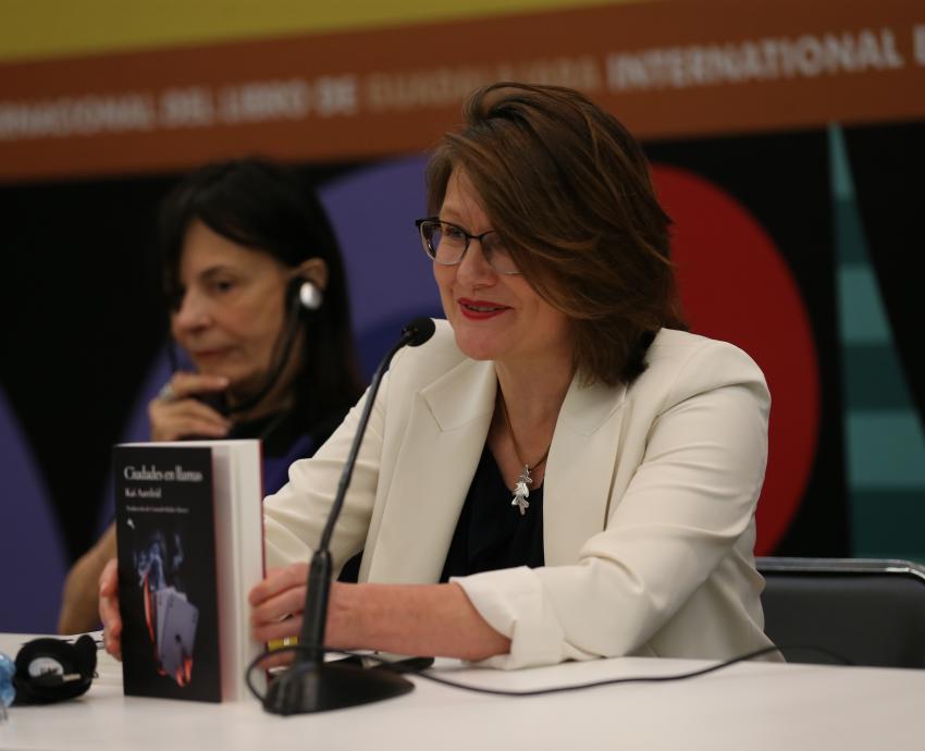 Muestran a la literatura como impulso en las relaciones diplomáticas