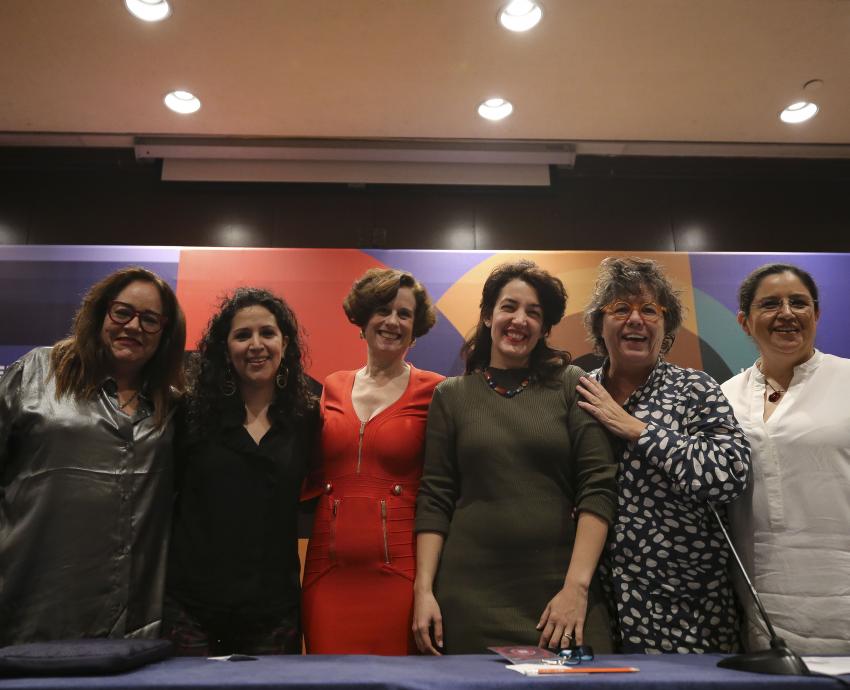 En la era del miedo se feminiza la política: mujeres establecen prioridades en la vida pública