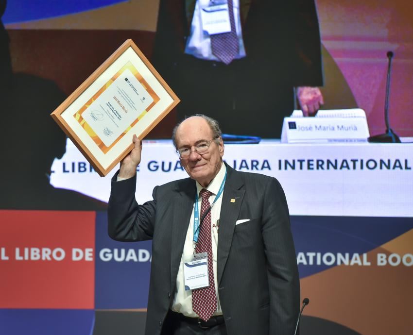 Galardonan a José María Murià con Homenaje al Bibliófilo José Luis Martínez 2023