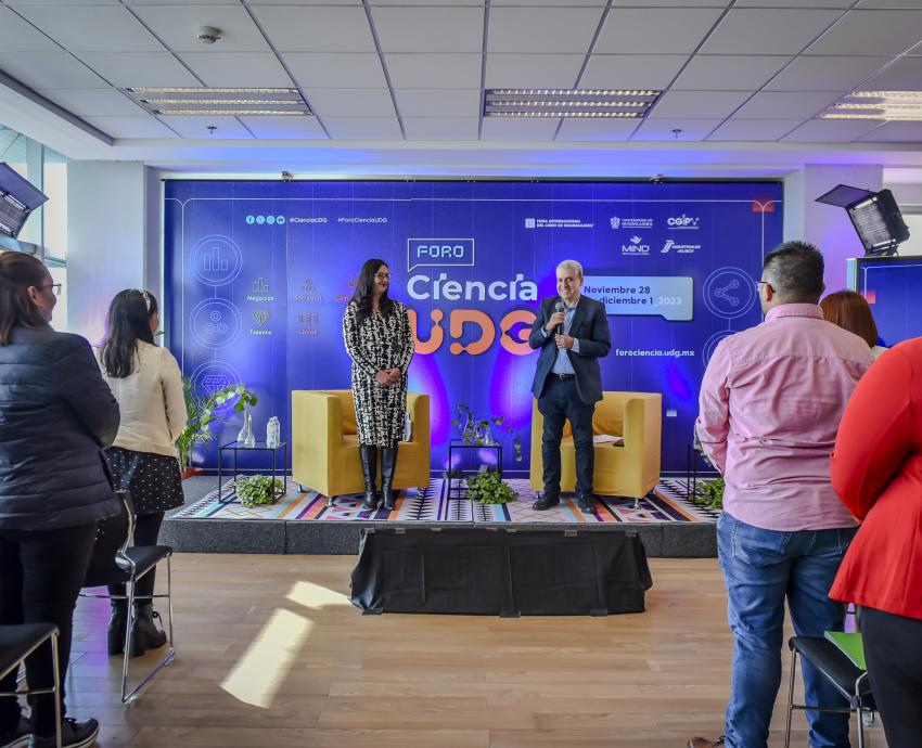 Inauguran el Foro Ciencia UDG en el marco de FIL