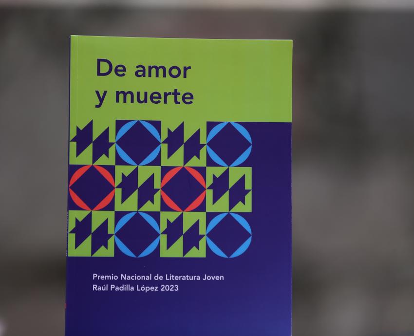 Entregan el Premio Nacional de Literatura Joven Raúl Padilla López