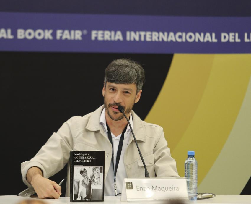 Escritores cuestionan el mandato de masculinidad