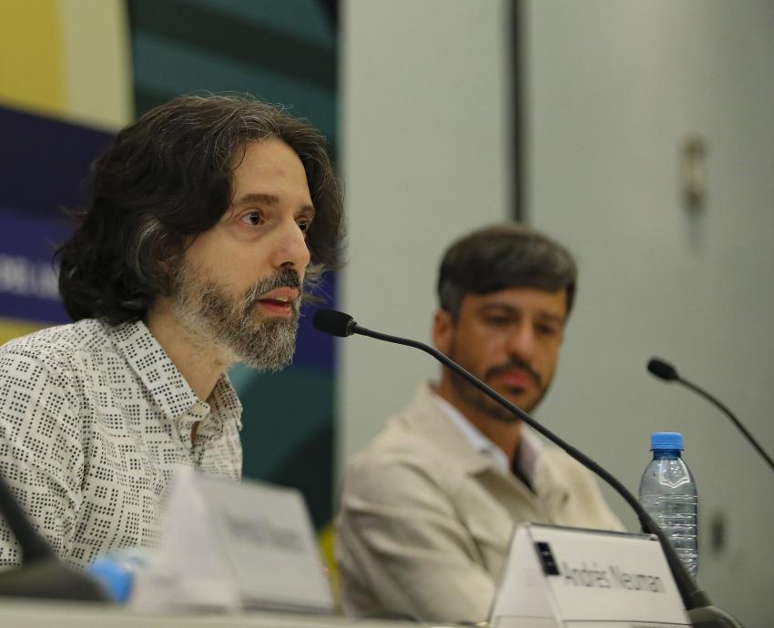 Escritores cuestionan el mandato de masculinidad