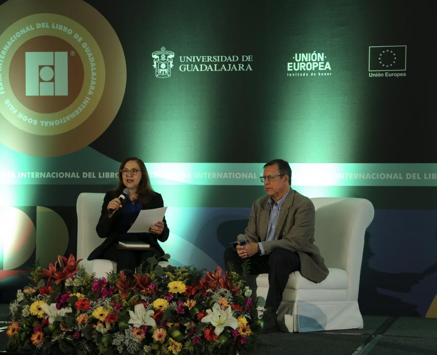 Documentan las experiencias e historias de 13 grandes referentes del periodismo