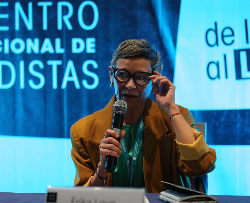 Urgente la presencia de más editoras de género en los medios del país 