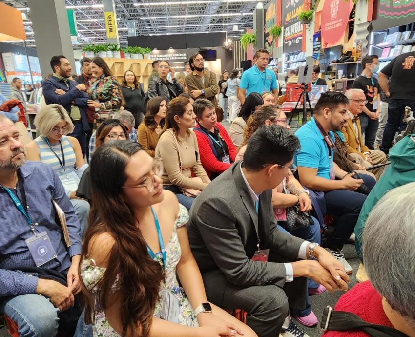 Presentan en la FIL Guadalajara, el catálogo de la V Bienal de Pintura José Atanasio Monroy